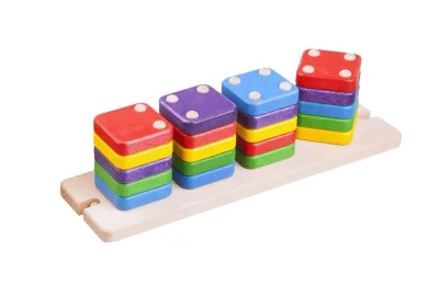 Jucărie de sortat din lemn DOMINO