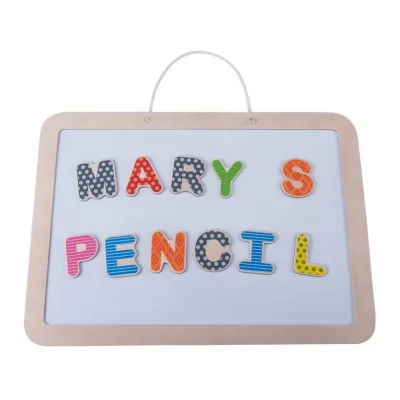 Puzzle cu alfabet magnetic și placă de desenat