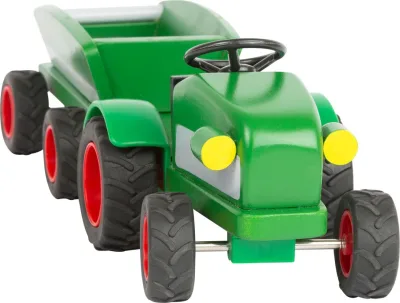 Tractor cu remorcă din lemn